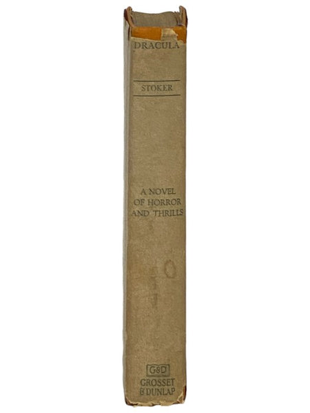 Dracula: First Play Edition [A Novel of Horror and Thrills]