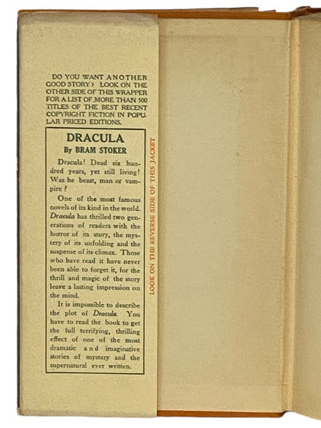 Dracula: First Play Edition [A Novel of Horror and Thrills]