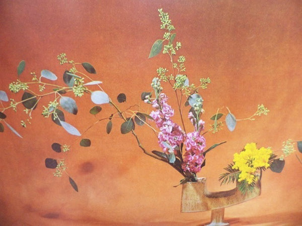 The Art of Arranging Flowers: A Complete Guide to Japanese Ikebana