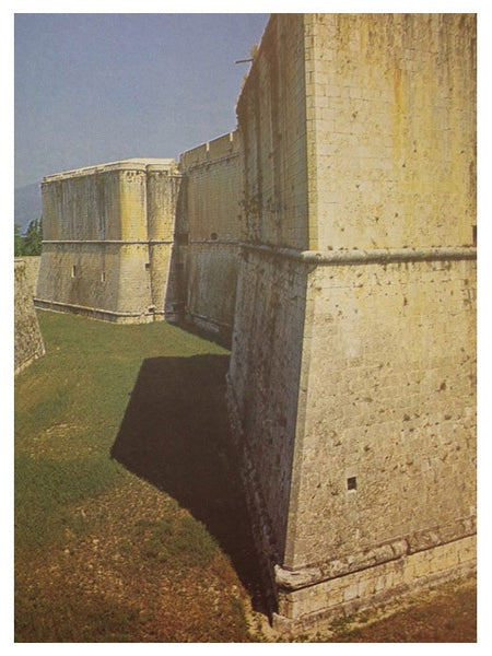 Military Architecture (Excursions into Architecture Series)