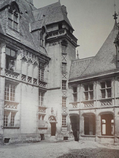Twenty-Five Great Houses of France: The Story of the Noblest French Chateaux