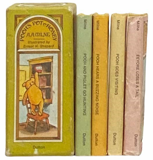 Pooh's Pot o' Honey Box Set: Pooh and Piglet Go Hunting; Pooh Hears a Buzzing Noise; Pooh Goes Visiting; Eeyore Loses a Tail