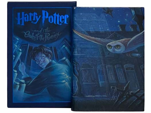 Harry Potter and the Order of the Phoenix (Harry Potter, Book 5) (Deluxe Edition)